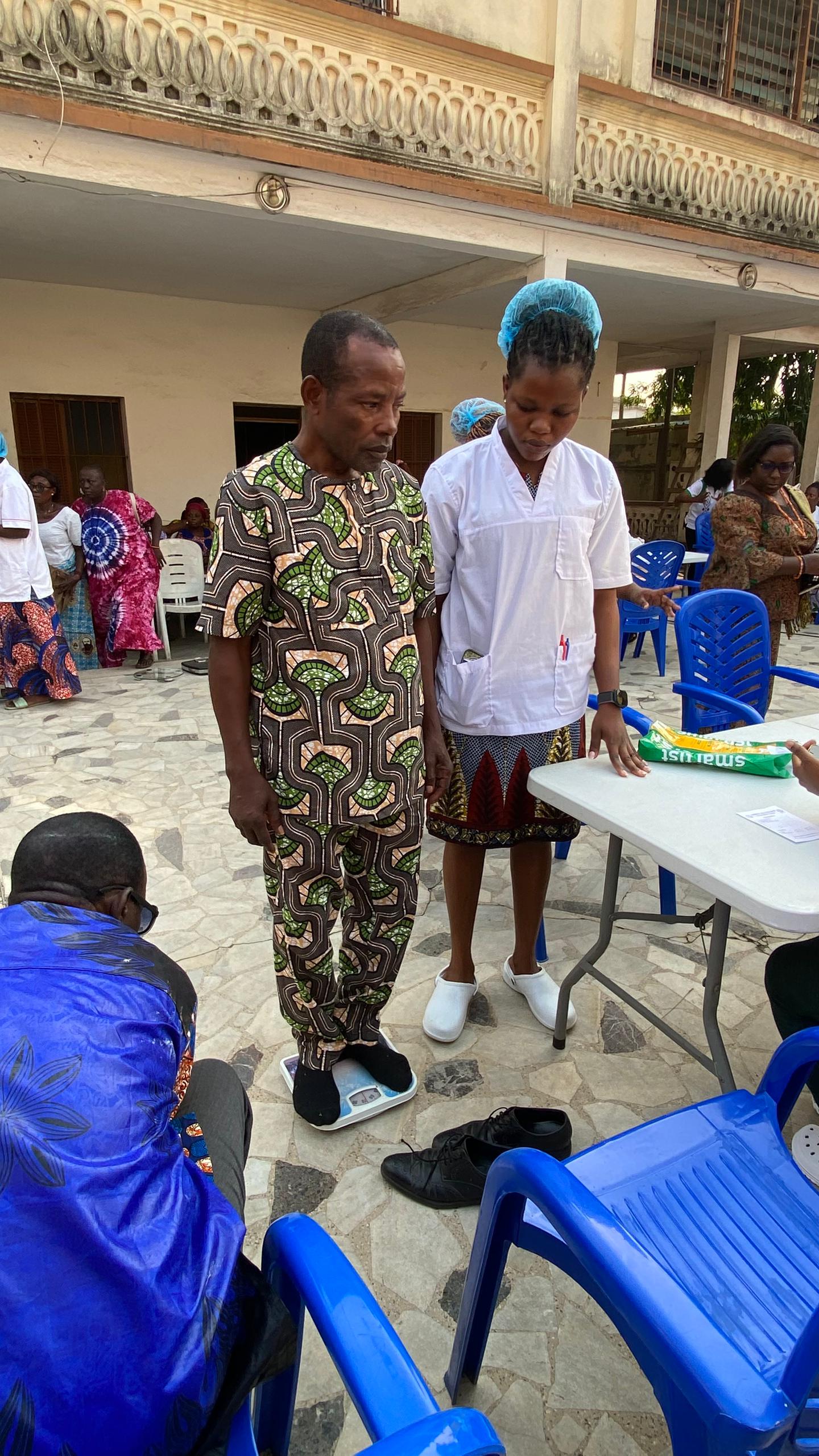 Sensibilisation sur les cancers dans l'enceinte de l'église kodjoviakopé  
